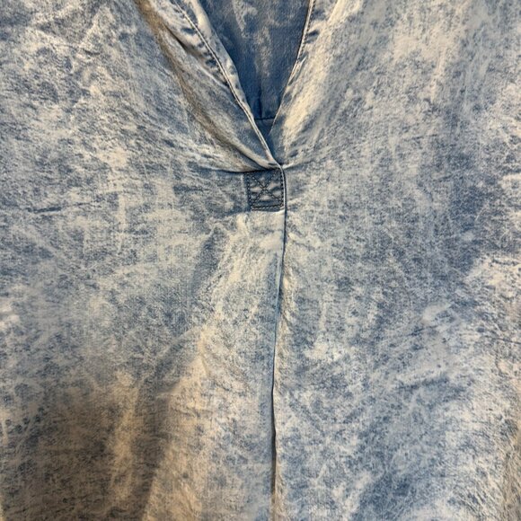 Thread Supply White Washed Denim Like Cap Sleeve Blouse-Size Medium - Picture 2 of 4